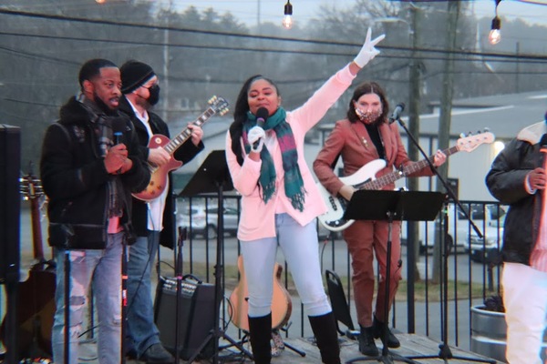 Photo Flash: Inside Aurora Theatre's LOVE MIX: A VALENTINE'S CABARET Image