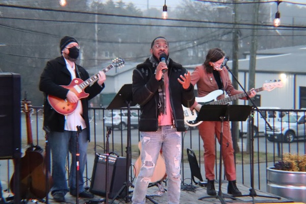 Photo Flash: Inside Aurora Theatre's LOVE MIX: A VALENTINE'S CABARET Image