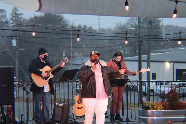 Photo Flash: Inside Aurora Theatre's LOVE MIX: A VALENTINE'S CABARET Image