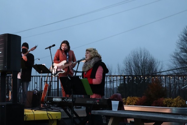 Photo Flash: Inside Aurora Theatre's LOVE MIX: A VALENTINE'S CABARET  Image