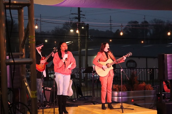 Photo Flash: Inside Aurora Theatre's LOVE MIX: A VALENTINE'S CABARET Image