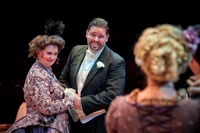 Review: CHARLEY'S AUNT at Hale Centre Theatre Image