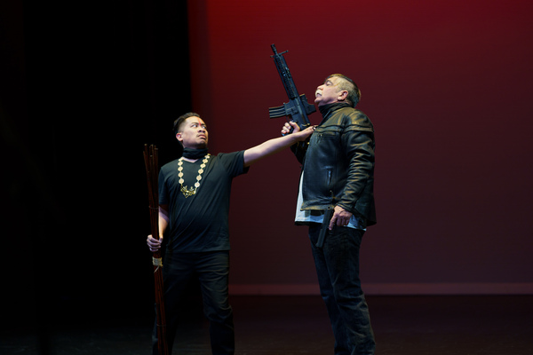 Edwin Castillo (Macbeth), Brian Cebrian (Murderer) Photo: Paul Costen Photo