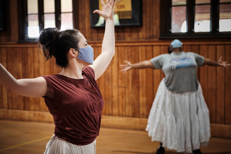 A Conversation with the Cast of THE REVOLUTIONISTS Image