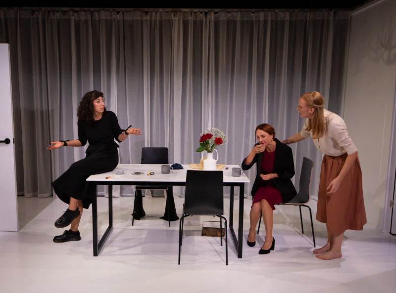 Review | Elektra/Orestes by The Hive Collective Image