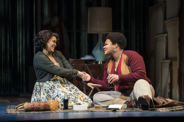 Photo Flash: First Look at Goodman Theatre's Production of HOW TO CATCH CREATION 