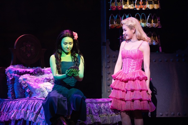 PHOTO/VIDEO: Get A First Look At WICKED In South Korea Image