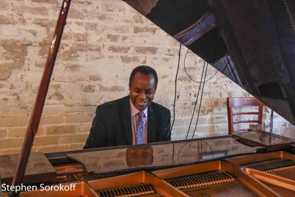 Photo Coverage: Copeland Davis Plays Cafe Centro Cabaret Image