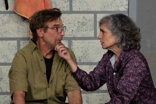 Photo Coverage: First look at Curtain Players' CIRCLE MIRROR TRANSFORMATION Image