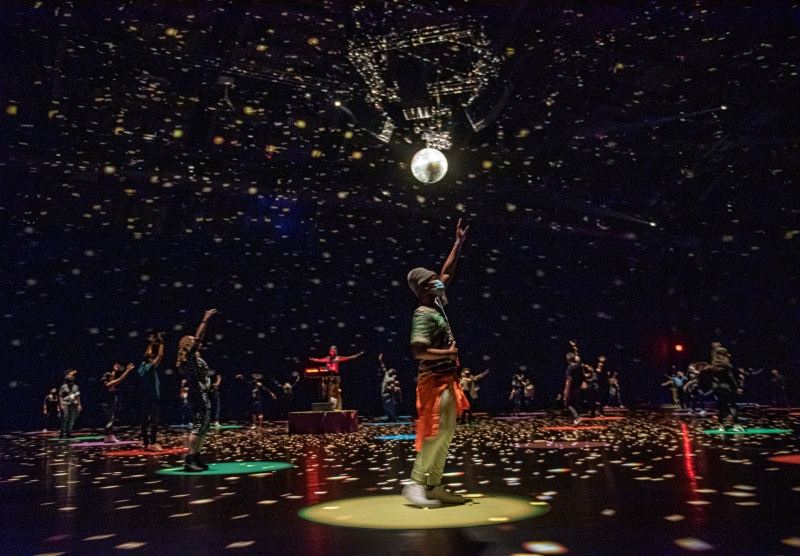 Review: SOCIAL! THE SOCIAL DISTANCE DANCE CLUB at Park Avenue Armory  Image