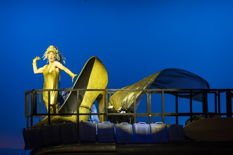 Review: PRISCILLA, QUEEN OF THE DESERT at Crown Theatre 