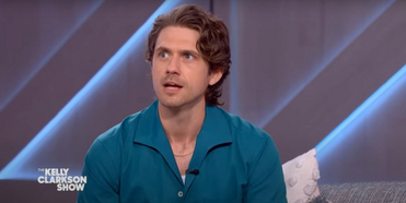 VIDEO: Aaron Tveit Auditions For THE VOICE on THE KELLY CLARKSON SHOW Photo