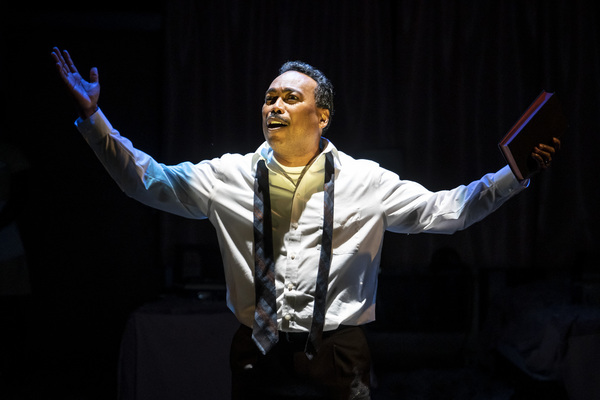 Photo Flash: American Players Theatre Presents THE MOUNTAINTOP Image