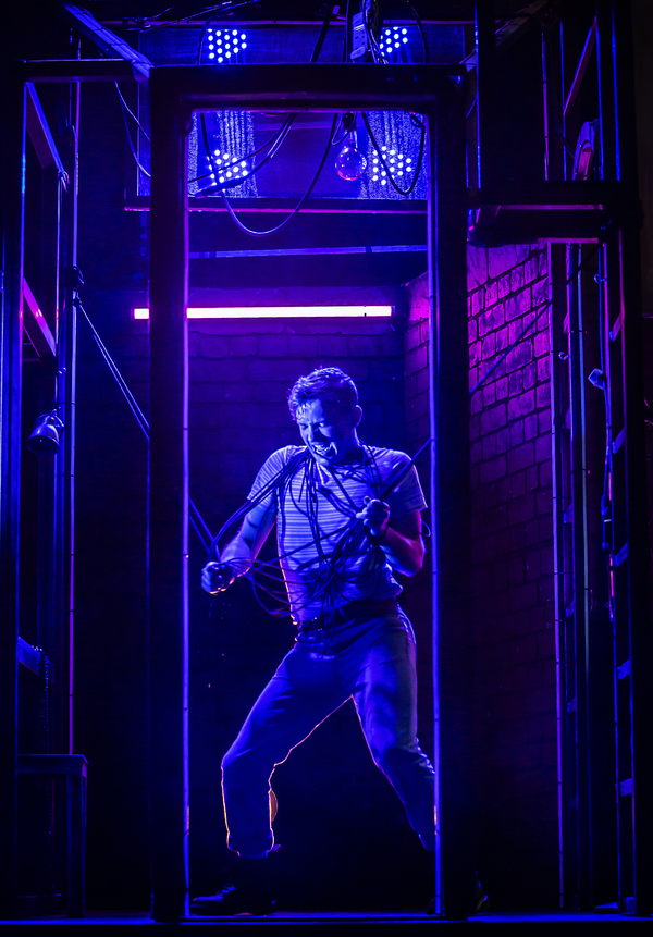 Photo Flash: First Look at CRUISE at the Duchess Theatre Image