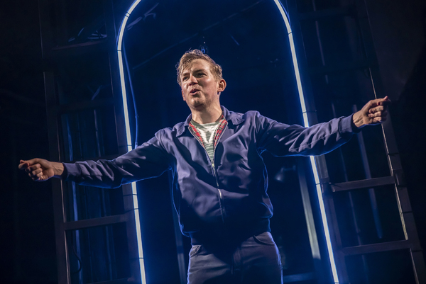 Photo Flash: First Look at CRUISE at the Duchess Theatre Image