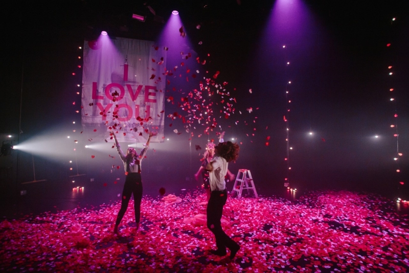 BWW REVIEW: Heartwarming, Hilarious, Harrowing and Heartbreaking But Ultimately Honest, I WANT TO KNOW WHAT LOVE IS Will Resonate Regardless Of Your Experience With Love 