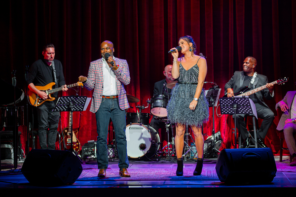 Photo Flash: Inside The First MONDAY NIGHT AT THE APOLLO Concert Image