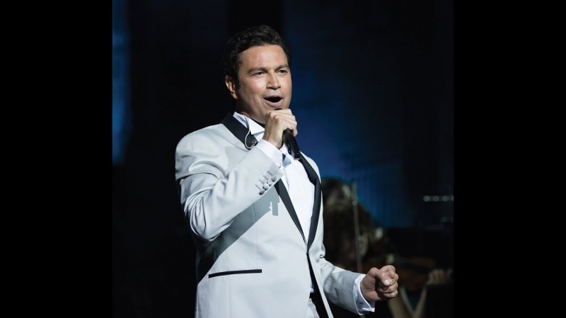 Review: BLUE SKIES: AN AMERICAN SONG BOOK By Mario Frangoulis Image