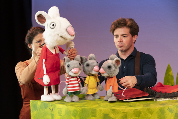 Photo Flash: Check Out Production Shots of THE SMARTEST GIANT IN TOWN Image