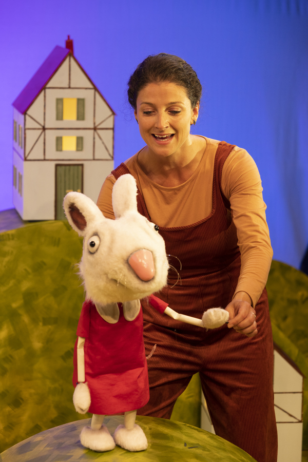 Photo Flash: Check Out Production Shots of THE SMARTEST GIANT IN TOWN Image
