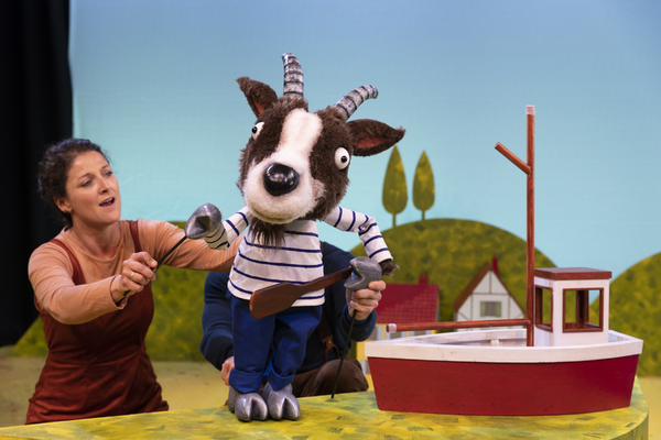 Photo Flash: Check Out Production Shots of THE SMARTEST GIANT IN TOWN Image