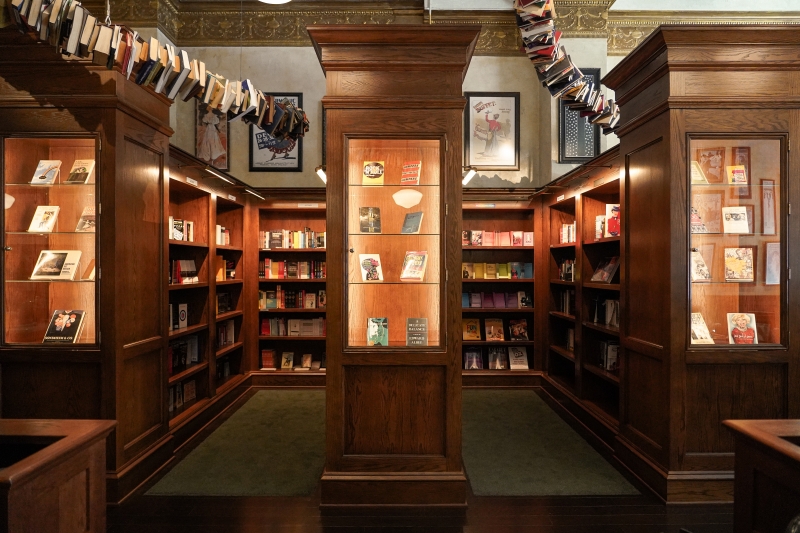 VIDEO: Take Your First Steps Inside the New Drama Book Shop with Thomas Kail & David Korins! Image