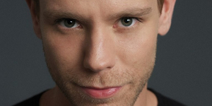 BWW Review: Adam Pascal 'So Far...' Charms Audience at Nashville's Tennessee Performing Ar Photo