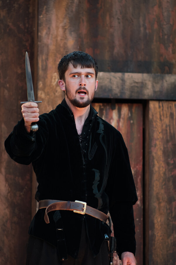 Photo Flash: The Lord Chamberlain's Men Presents MACBETH Image