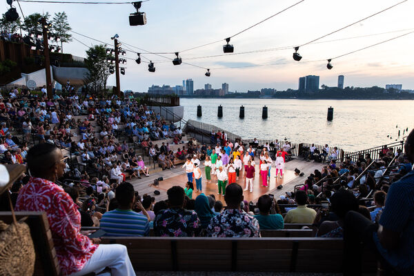 Photo Flash: See Norm Lewis, Jennifer Nettles, Phylicia Rashad & More at Broadway Inspirational Voices' Little Island Concert  Image