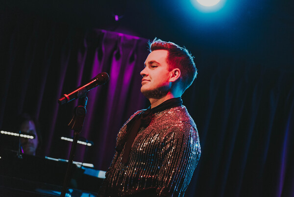Photo Flash: Travis Moser Brings THE SONGS OF LINDA RONSTADT to The Green Room 42 Image