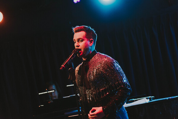 Photo Flash: Travis Moser Brings THE SONGS OF LINDA RONSTADT to The Green Room 42 Image