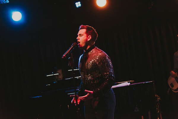 Photo Flash: Travis Moser Brings THE SONGS OF LINDA RONSTADT to The Green Room 42 Image