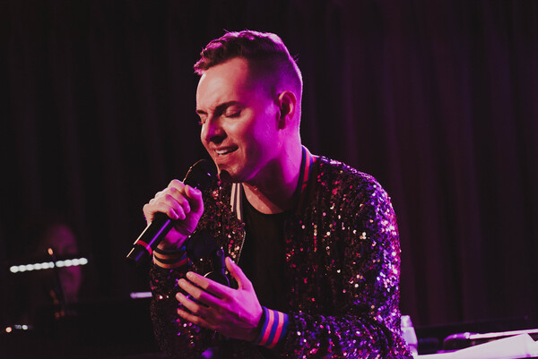 Photo Flash: Travis Moser Brings THE SONGS OF LINDA RONSTADT to The Green Room 42 Image