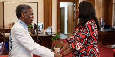 Photo Flash: Tony-Winner André De Shields Visits With St. Louis Mayor Tishaura O. Jones Photo