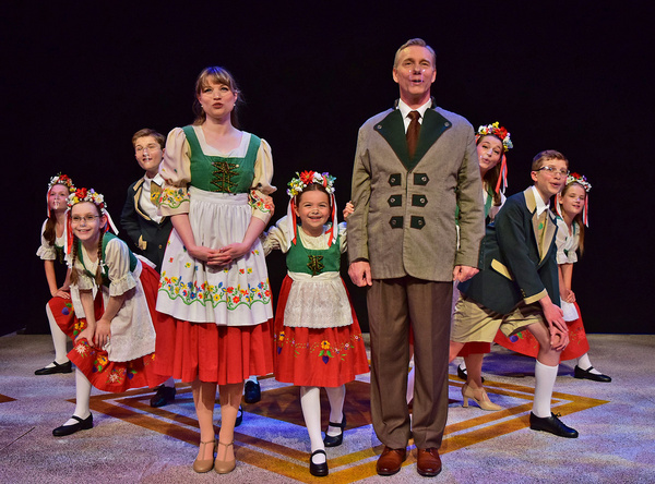 Photo Flash: THE SOUND OF MUSIC Opens Tonight At Beef & Boards! Image