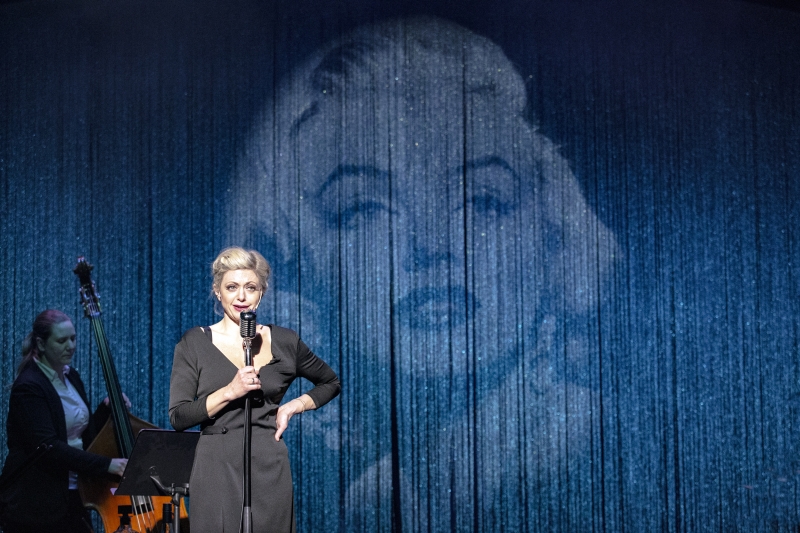 Review: STARDUST at Chat Noir - Hilde Louise Asbjørnsen Gives Star Power on Every Level  Image