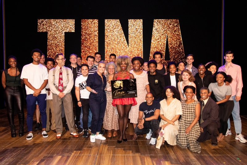 Feature: SAMANTHA STEENWIJK VERRAST CAST TINA - DE TINA TURNER MUSICAL MET EERSTE EXEMPLAAR NEDERLANDS CASTAL at Beatrix Theater Utrecht 