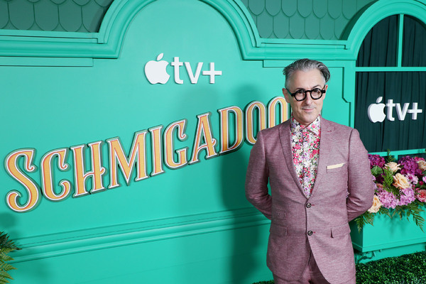 Photos: Cecily Strong, Keegan-Michael Key, Kristin Chenoweth, Dove Cameron & More Attend SCHMIGADOON! Premiere in NYC Image