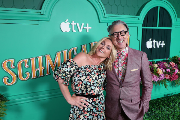 Photos: Cecily Strong, Keegan-Michael Key, Kristin Chenoweth, Dove Cameron & More Attend SCHMIGADOON! Premiere in NYC Image