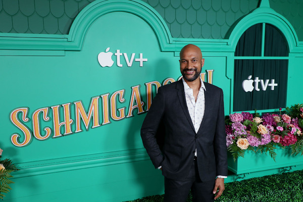 Photos: Cecily Strong, Keegan-Michael Key, Kristin Chenoweth, Dove Cameron & More Attend SCHMIGADOON! Premiere in NYC Image