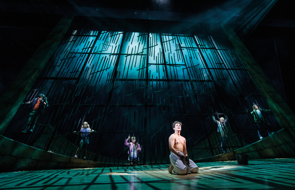 Photos: First Look at JOSEPH AND THE AMAZING TECHNICOLOR DREAMCOAT; Now Playing at the London Palladium Image