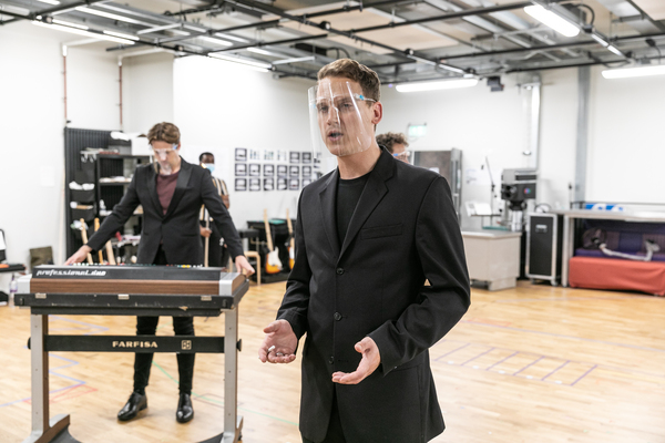Photos: JERSEY BOYS Rehearses for the West End Image