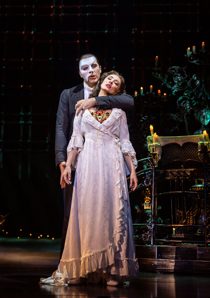 Interview: Jonathan Roxmouth talks About Online Shows and Creating SHOWSTOPPERS! Image