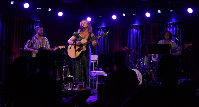 Review: Tina Scariano Hits a FEELS LIKE HOME Run at The Green Room 42 