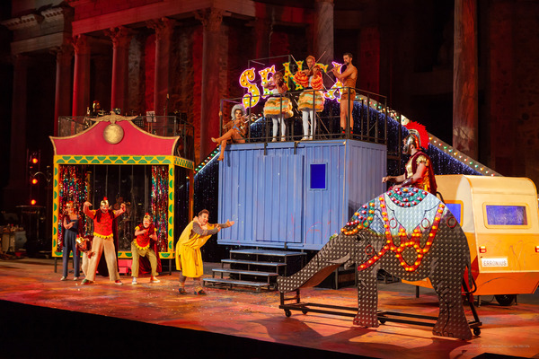 PHOTO FLASH: GOLFUS DE ROMA se estrena en el Festival de Mérida Image