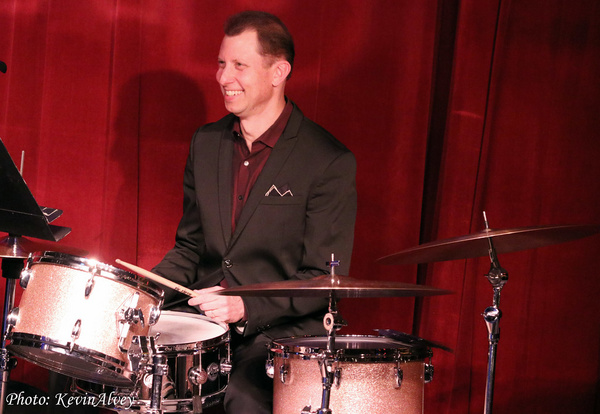 Photos: A Bevy Of Singers Join JIM CARUSO'S CAST Party At Birdland Image