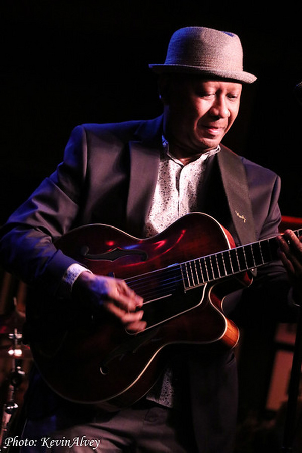 Photos: A Bevy Of Singers Join JIM CARUSO'S CAST Party At Birdland Image