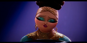 Gloria Estefan Sings Lin-Manuel Miranda's 'Inside Your Heart' Video