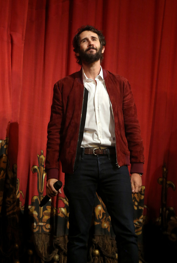 Josh Groban  Photo