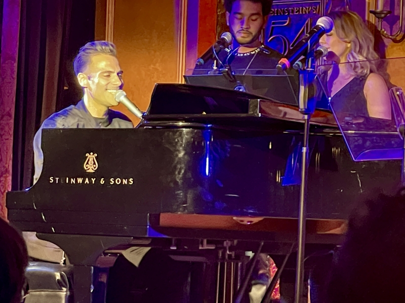 Review: MICHAEL MOTT & FRIENDS Makes You Want to Get Up On Your Feet at 54 Below 